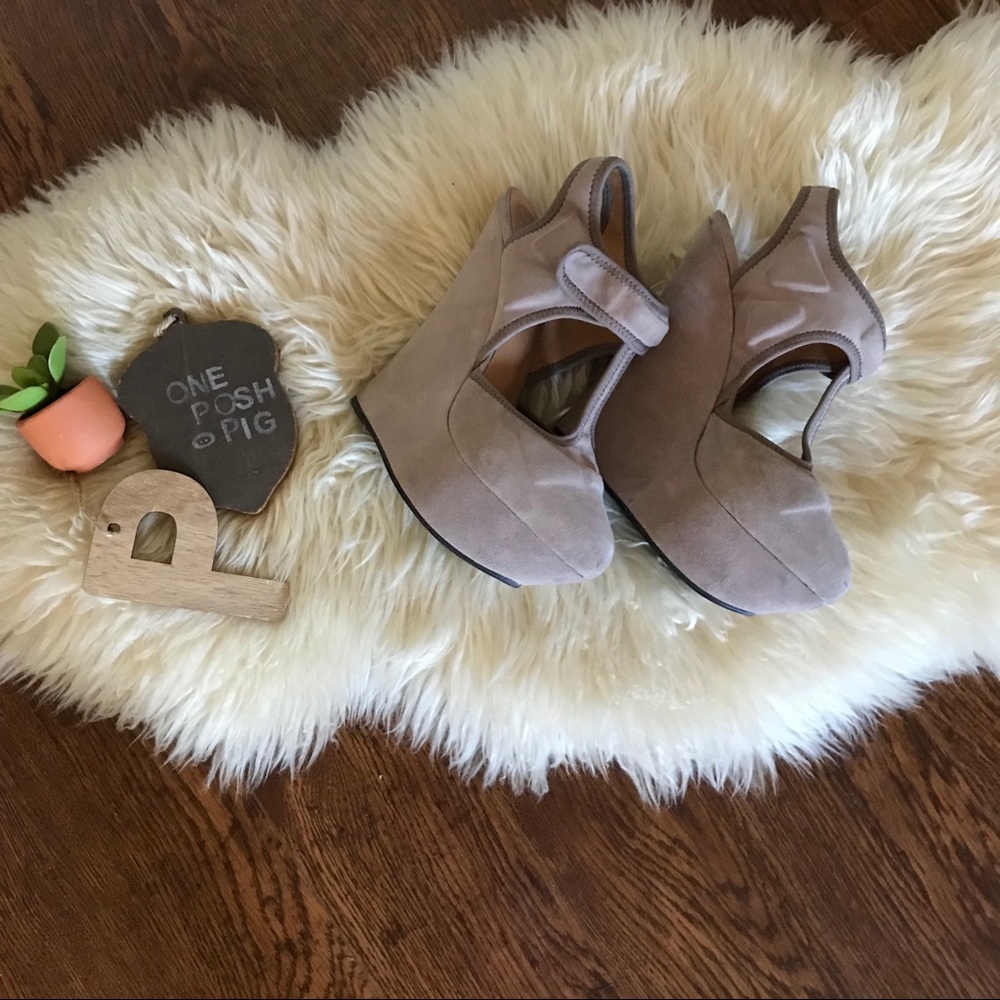 L.A.M.B Caitlyn T-Strap Wedge